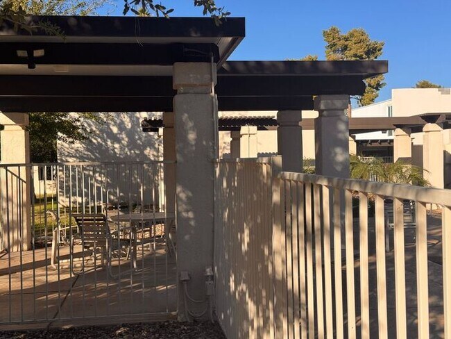 Building Photo - Amazing 3beds/2baths Townhome in Tempe!