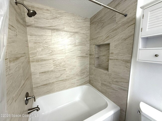 Building Photo - 2600 Revolution St