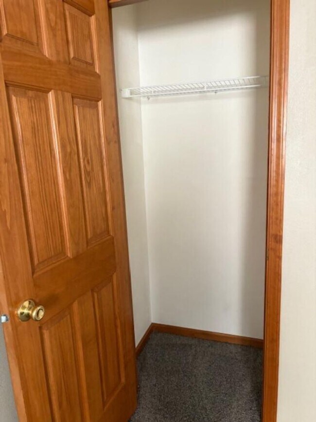 Building Photo - 10258 Clearwing Ln