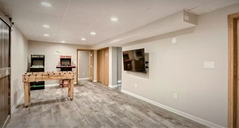Building Photo - 1031 Sumter Ave N