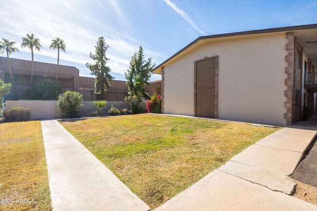 Building Photo - 4701 N 68th St