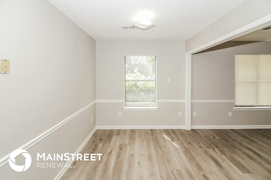 Building Photo - 4354 Rosswood Dr