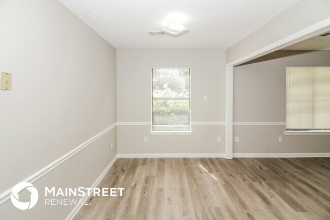 Building Photo - 4354 Rosswood Dr
