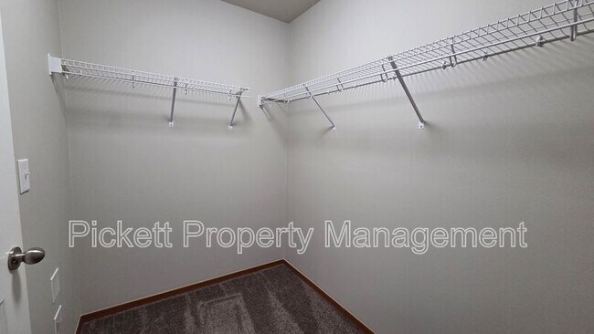 Building Photo - 2523 Filbert Ave