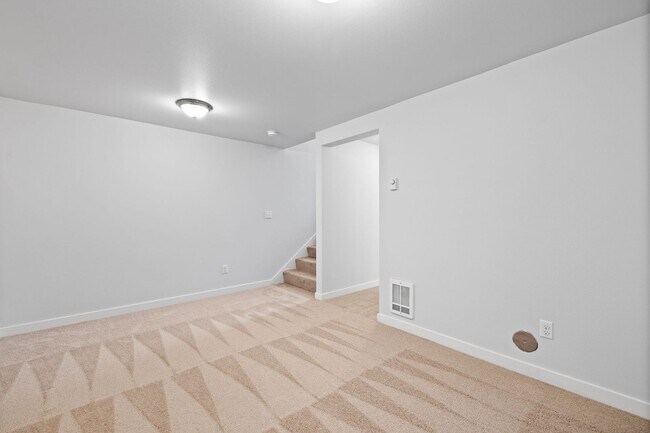 Building Photo - Spacious 3 Bed / 3.5 Bath Seattle Townhome!