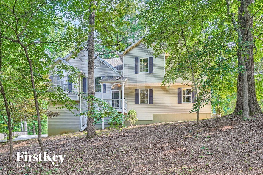 Building Photo - 6215 Little Ridge Rd