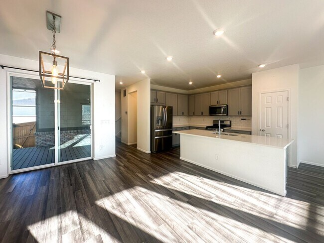 Building Photo - 17430 Pacific Peak Cir