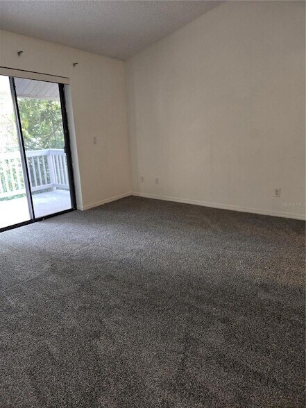 Building Photo - 133 Crown Point Cir