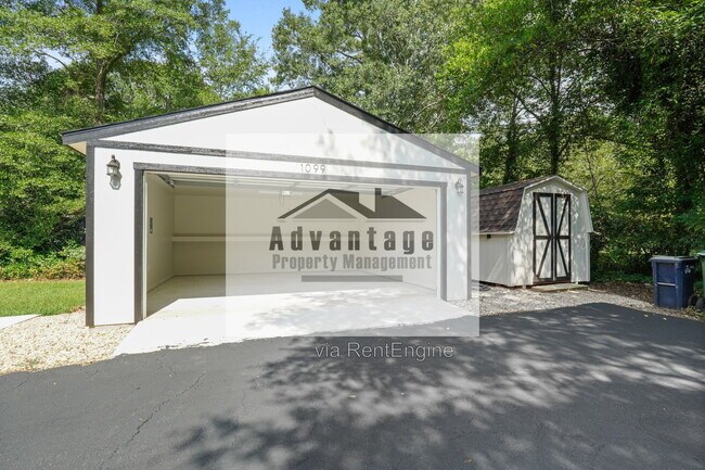 Building Photo - 1099 Pine Valley Rd