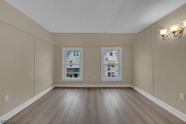 Building Photo - 116 Mercer St