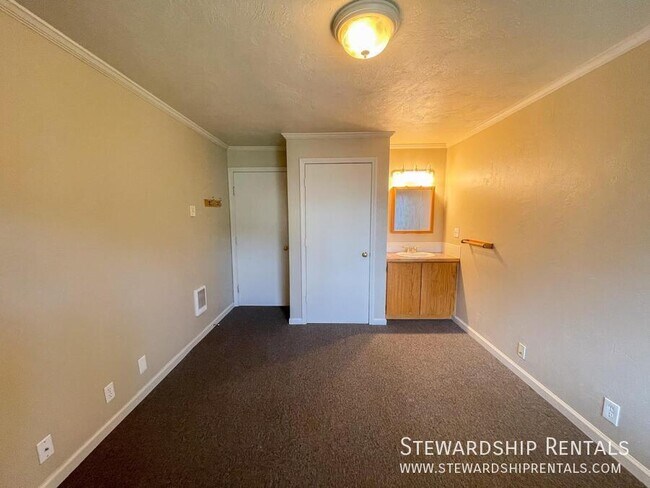 Building Photo - 1827 Harris St