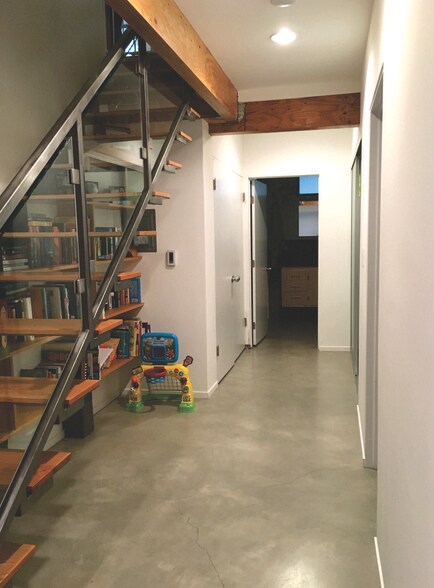 Lower Level Hall & Staircase - 11732 Dorothy St