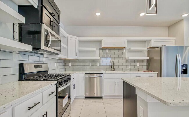 Building Photo - 8937 Mount Rushmore Ln