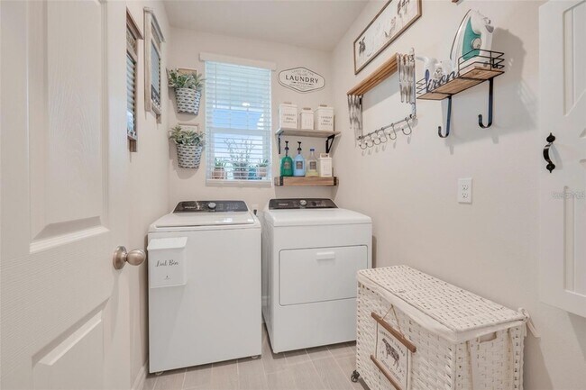 Building Photo - 3328 Curlew Ave