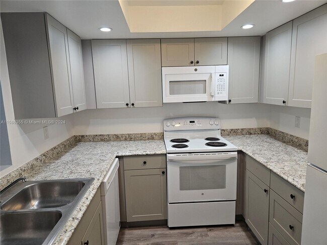 Building Photo - 97 Deer Creek Rd