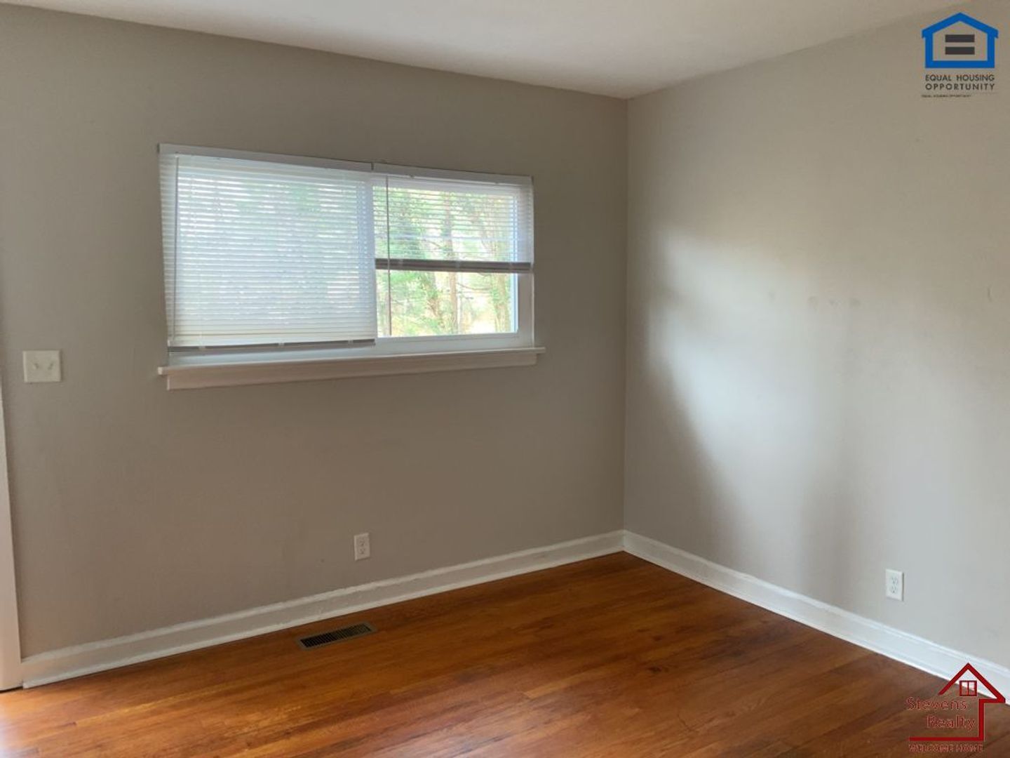 Building Photo - 304 Tunnel Blvd