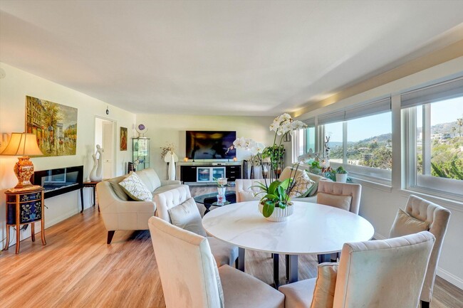Building Photo - 13561 Table Rock Dr