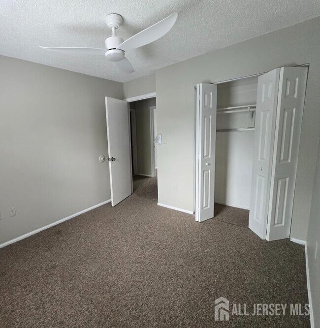 Building Photo - 452 Harwick Ct