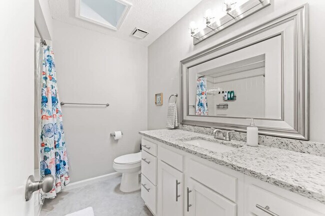 Building Photo - 10383 Chatwood Ct