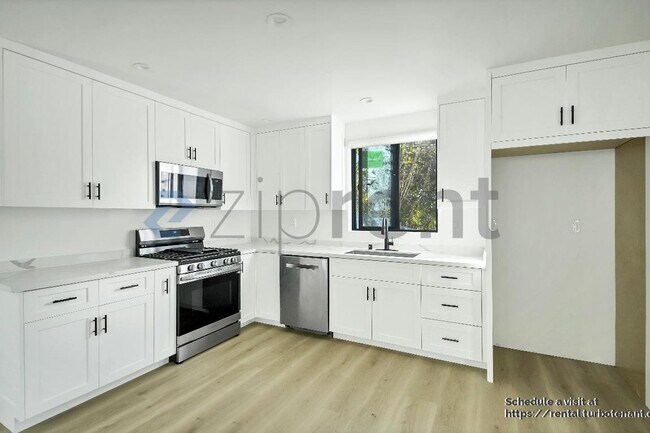 Building Photo - 4935 Cloud Ave