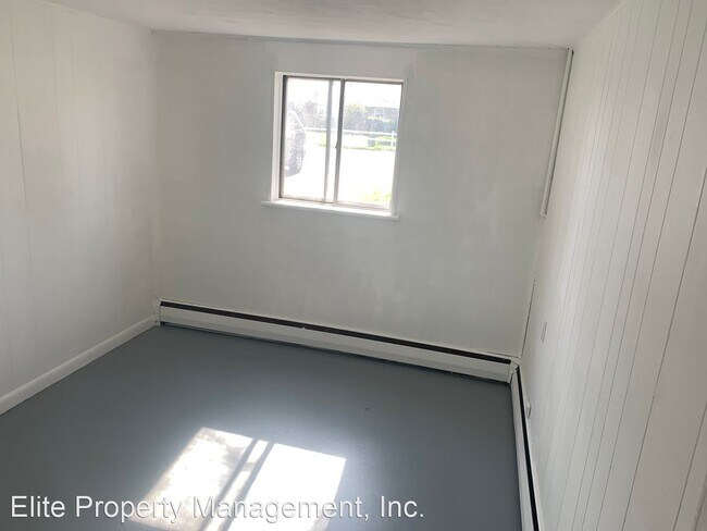 Building Photo - 3 br, 1.5 bath House - 3510 Board Rd.