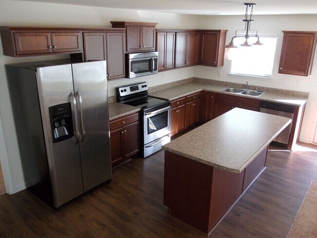 Building Photo - 2528 Walnut Forest Dr