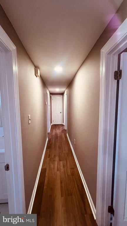 Building Photo - 14303 Chesterfield Dr