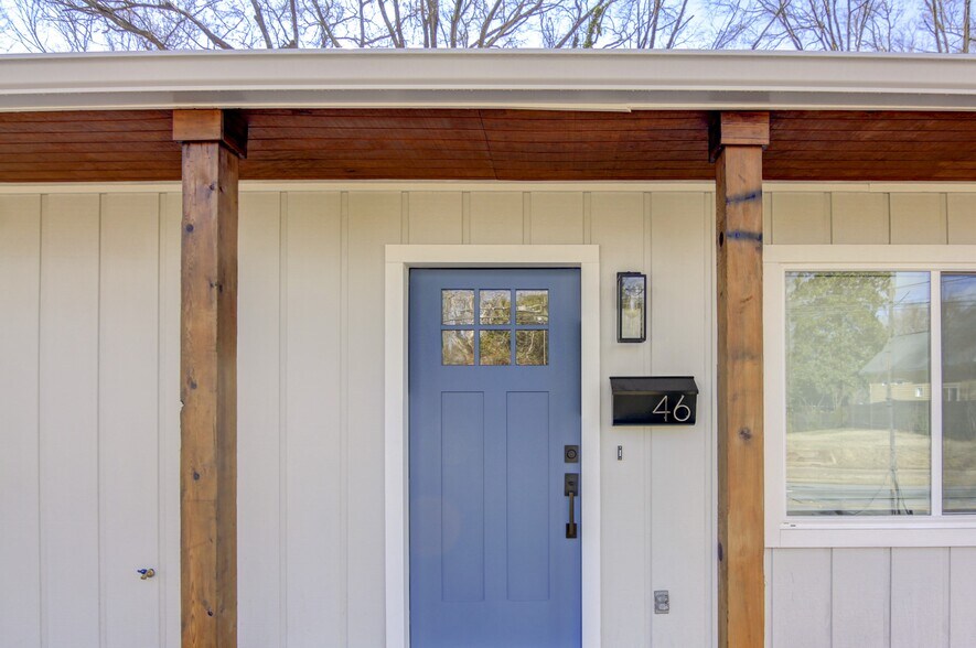 Building Photo - 48 Clark St