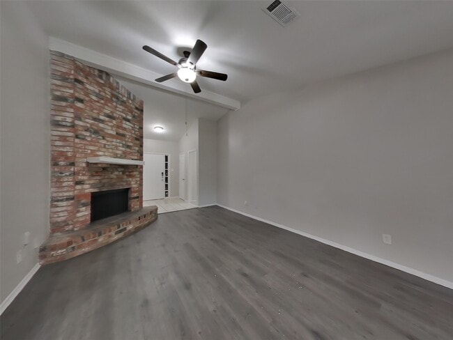 Building Photo - 11519 Perry Rd