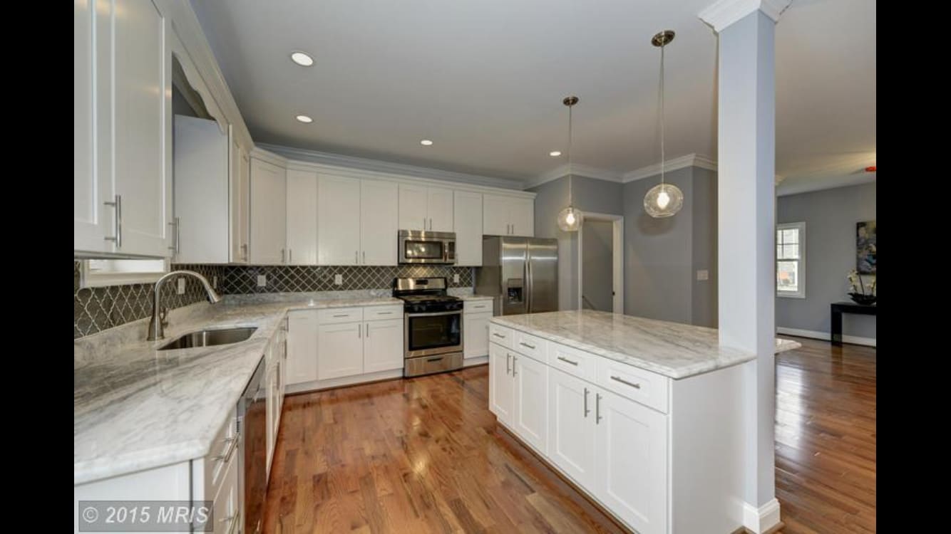 Building Photo - 2831 Cherry St