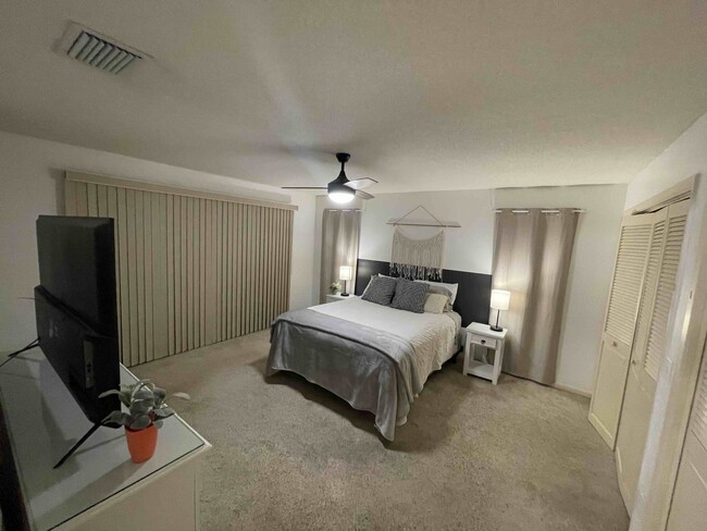 Building Photo - 9 Fairwoods Ct