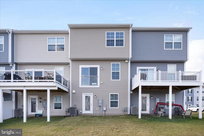 Building Photo - 140 Tye Ct