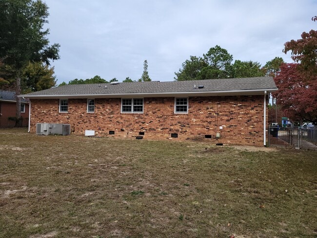 Building Photo - 1934 Wyatt St