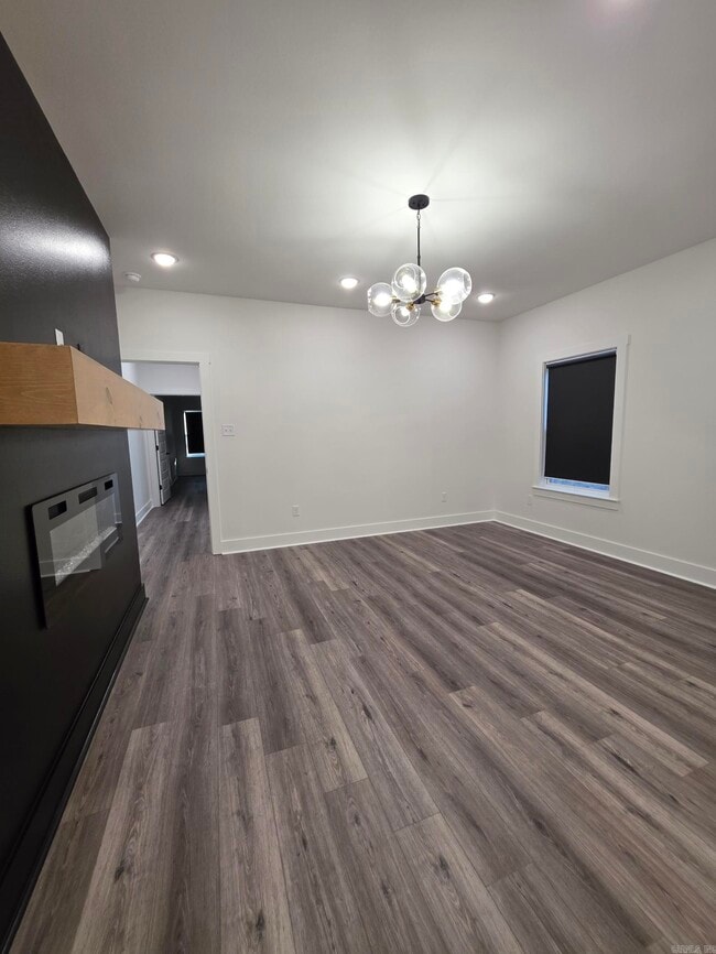 Building Photo - 1814 E 4th St