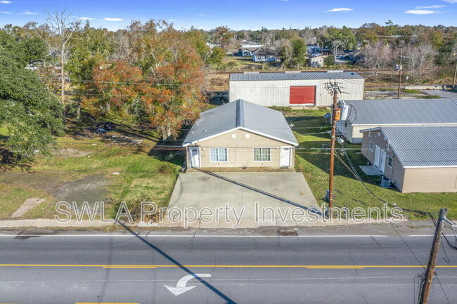 Building Photo - 308 W Napoleon St