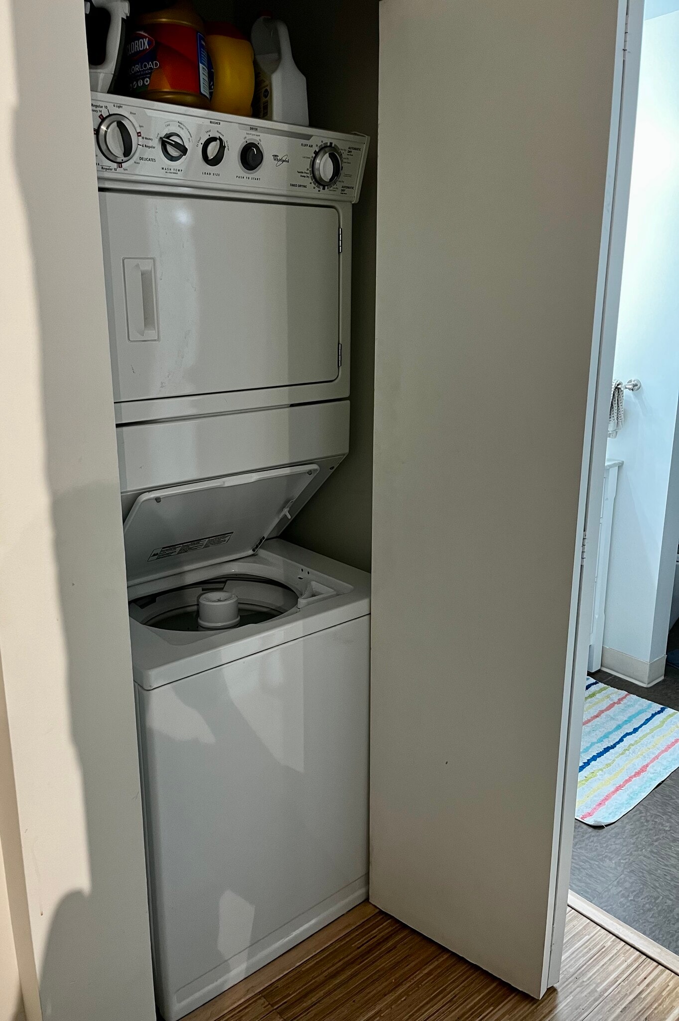 Washer/Dryer - 1201 Pine St