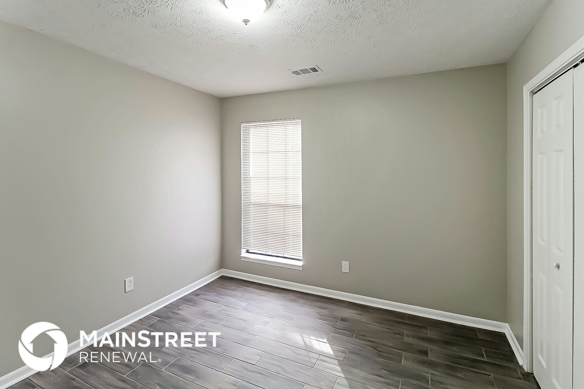 Building Photo - 7326 Exeter Ct