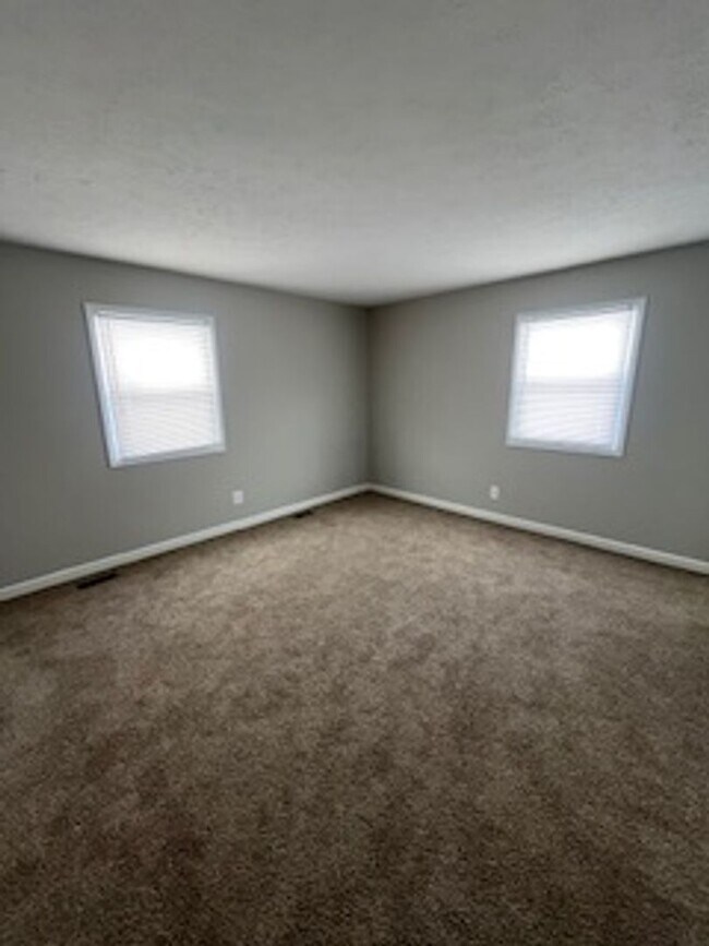 Building Photo - Sycamore Knolls: Comfort, Space & Convenience on Bloomington's East Side