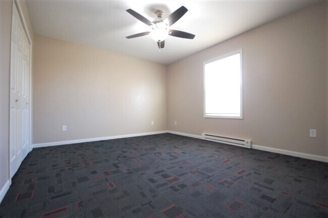 Building Photo - 105-107 South Plum