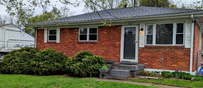 Building Photo - 303 Granvil Dr