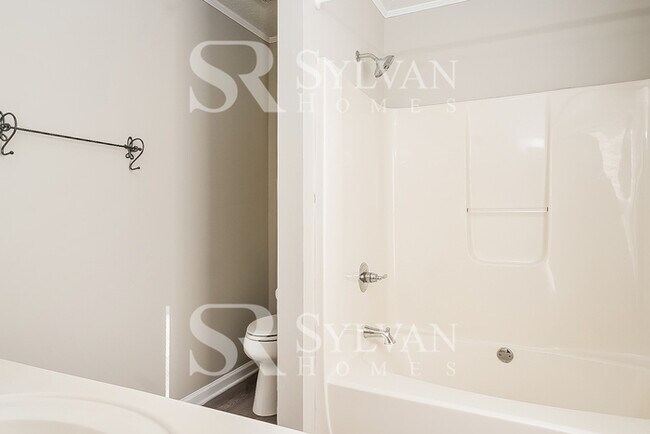 Building Photo - 1602 Glenn Meade Dr