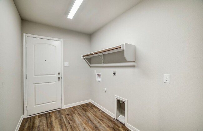 Building Photo - 3031 Dade Loop