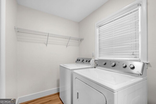 Building Photo - 4083 Cedar Knoll Dr