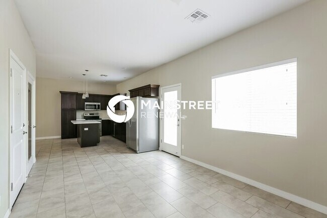 Building Photo - 3 Bedroom Pet-Friendly Home in Phoenix, AZ...