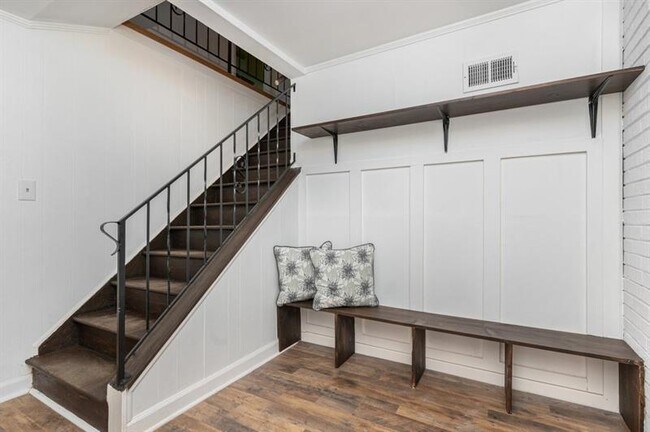 Building Photo - 3181 Pennington Cir SW