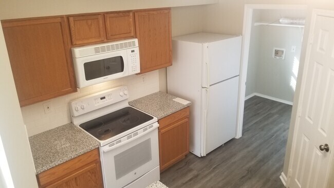 new flat-top electric stove for easy cleaning - 16778 N Bob White Dr
