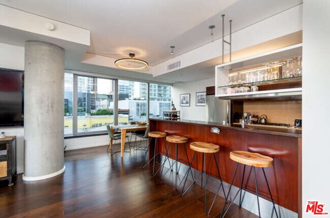 Building Photo - 1155 S Grand Ave