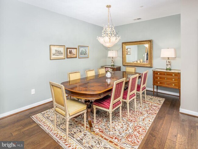 Building Photo - 3989 Norton Pl