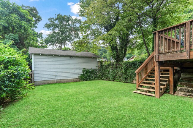 Building Photo - 2489 Semmes St