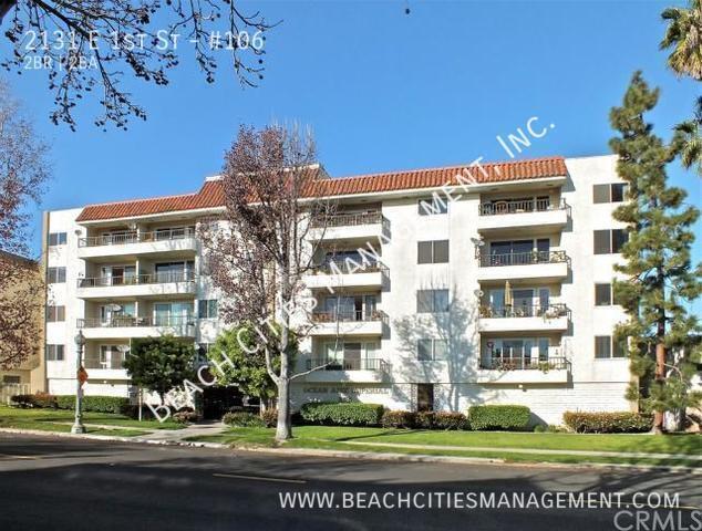 Primary Photo - Condo located One Block from the Beach wit...